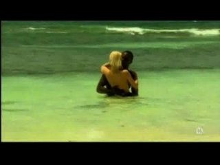 समुद्र तट पर काले प्रेमी के साथ युवा गोरा सफेद लड़की - अंतरजातीय - Xhamster.com