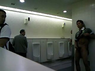 Cmnm - सार्वजनिक शौचालय में आदमी हस्तमैथुन!