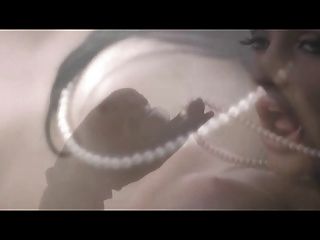 दस्ताने और मोती Xxx अश्लील संगीत वीडियो (एड़ी, ब्रेसिज़)