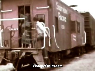 गहरी नौटंकी और ट्रेन में गर्म बकवास (1 9 60 के दशक पुरानी)