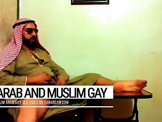 अरब समलैंगिक कामेच्छा का सबसे शातिर, कमिंग जबकि पकड़ा गया।